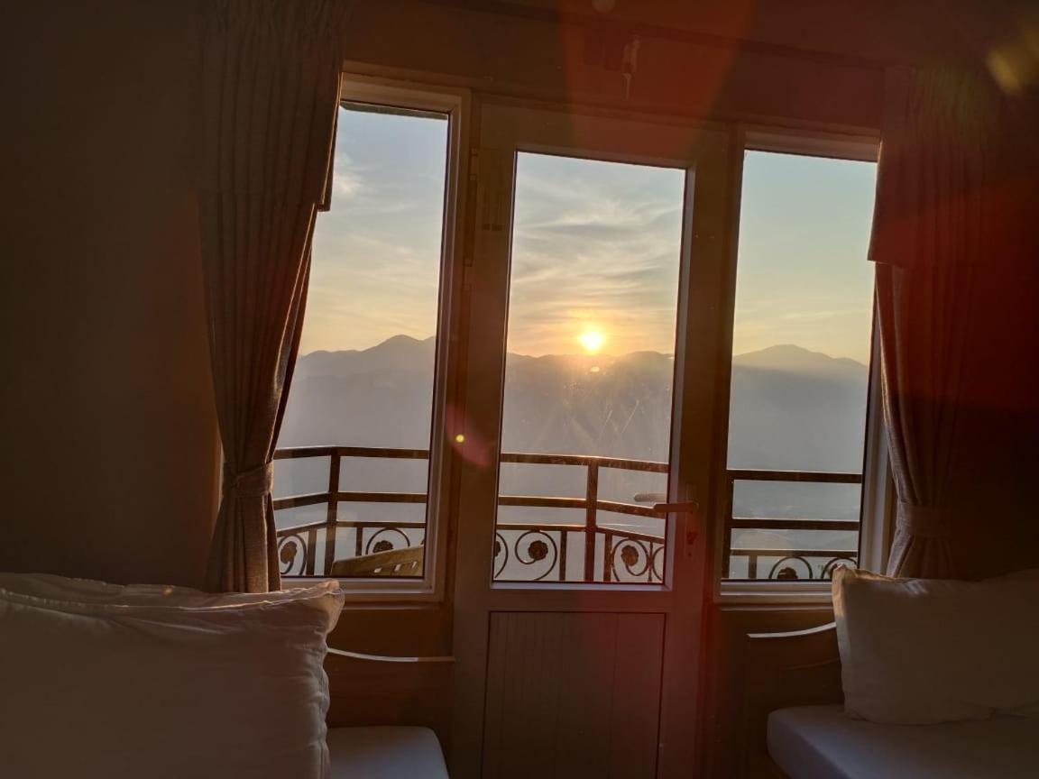 Hotel High Ground Inn Sarangkot بوكْرا المظهر الخارجي الصورة
