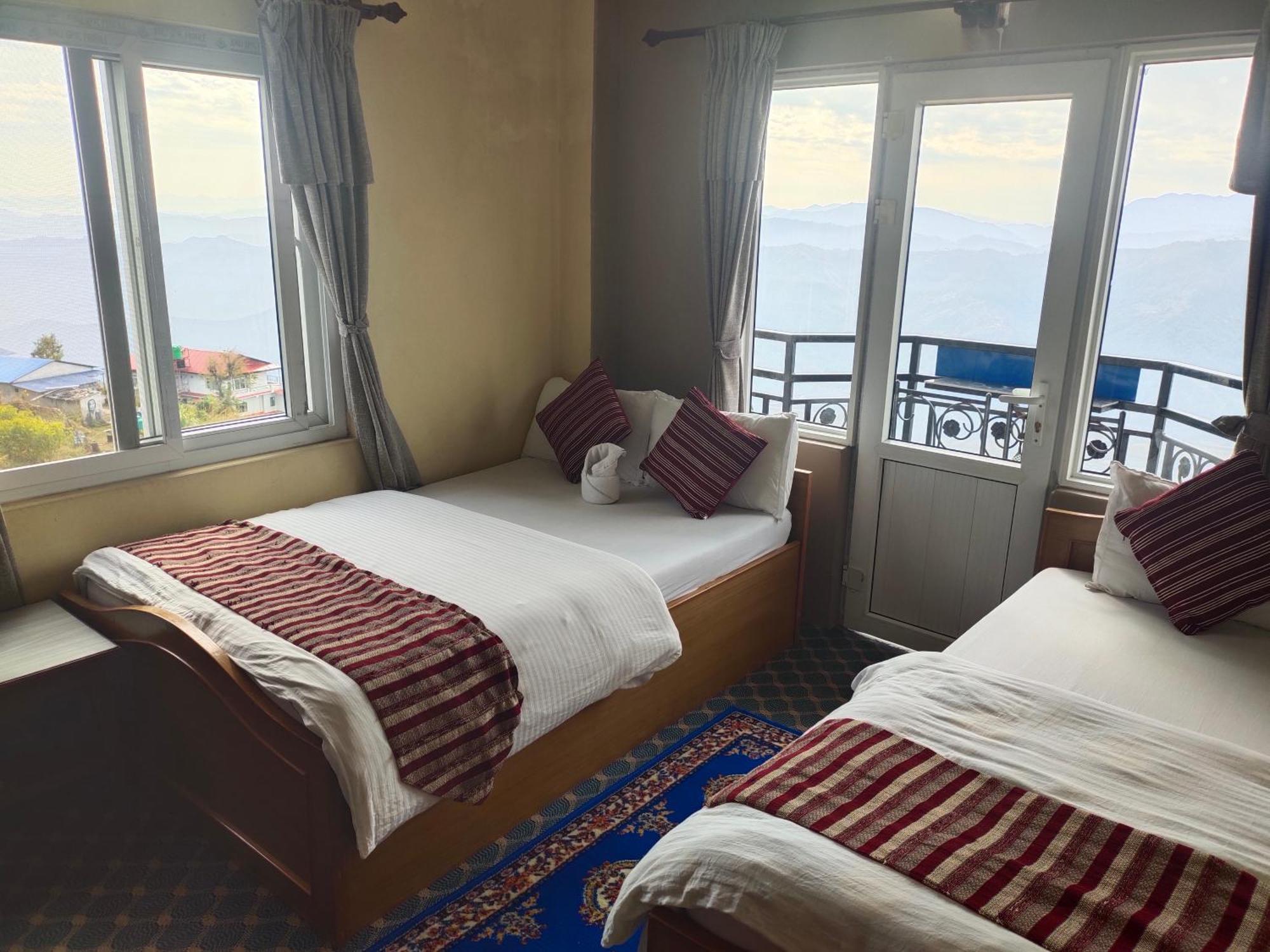 Hotel High Ground Inn Sarangkot بوكْرا الغرفة الصورة