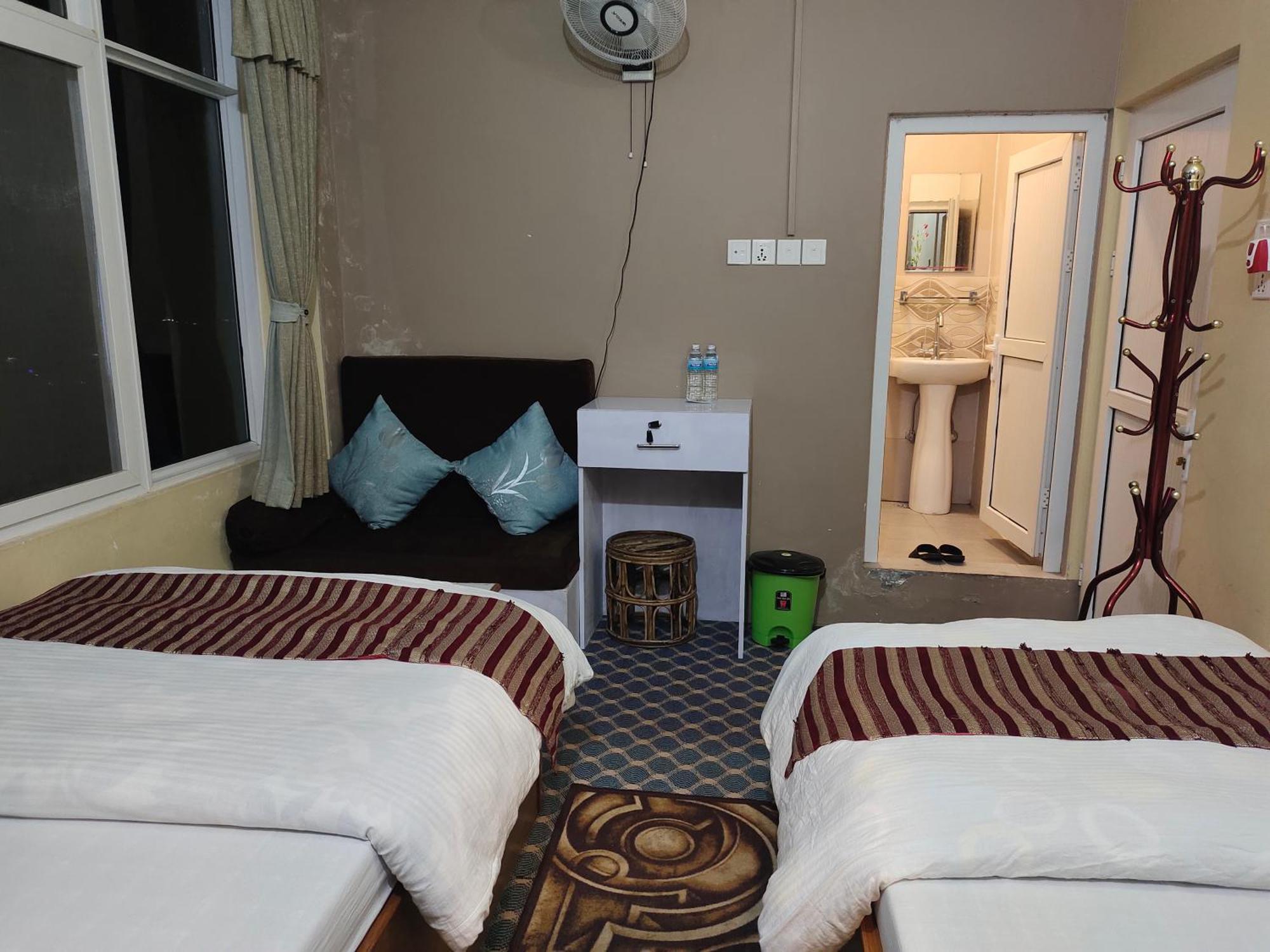 Hotel High Ground Inn Sarangkot بوكْرا الغرفة الصورة